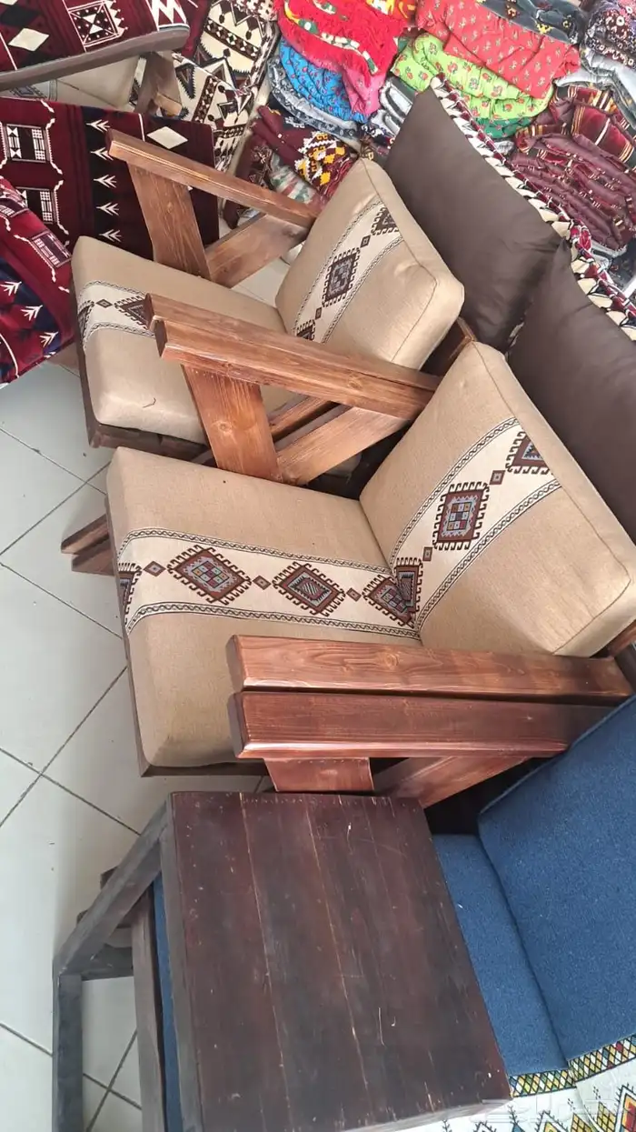 جلسات تراثيه خشبيه وحديد وأطقم الشتاء 16