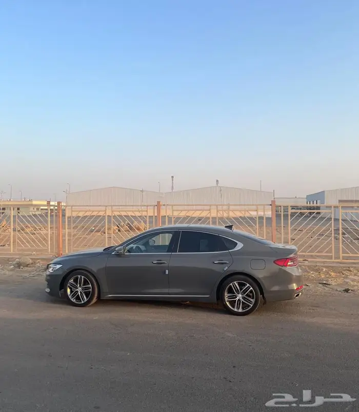 ازيرا 2018 للبيع او البدل 1