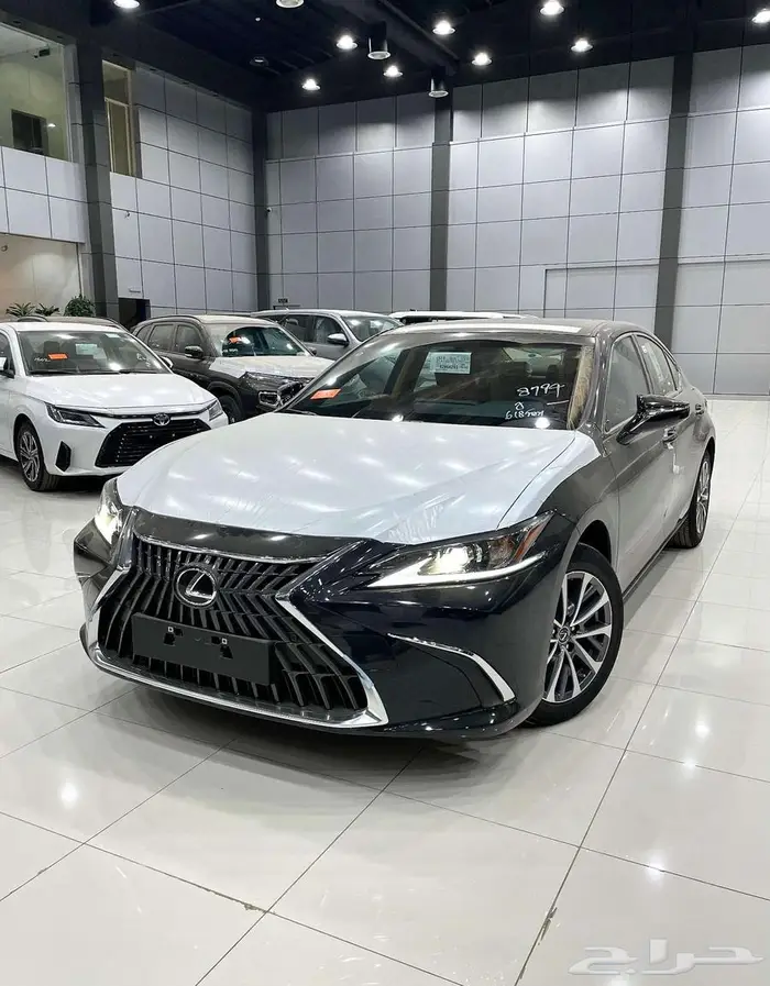 لكزس ES 250 AA بنزين ستاندر سعودي 2025 ابيض - ايود - رمادي 0