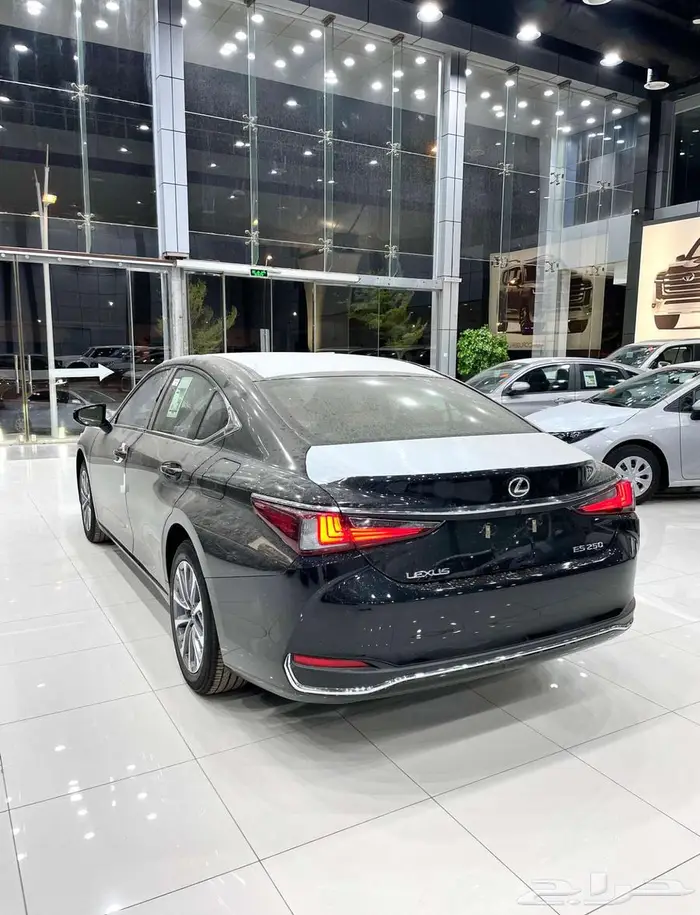 لكزس ES 250 AA بنزين ستاندر سعودي 2025 ابيض - ايود - رمادي 6