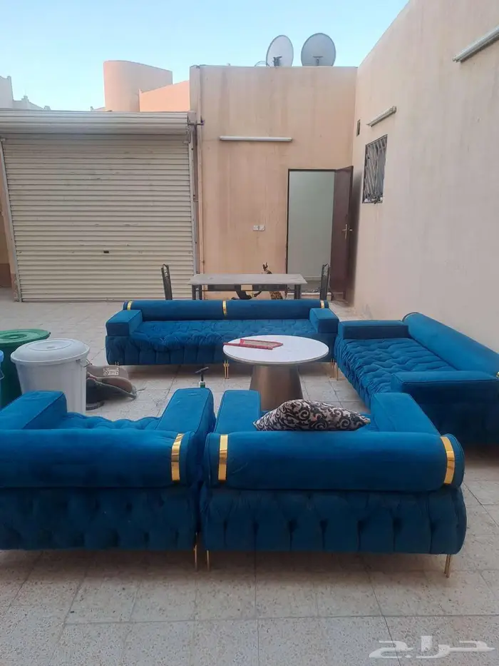 اثاث وطاوله وكراسي مستعمل للبيع بالرياض 3