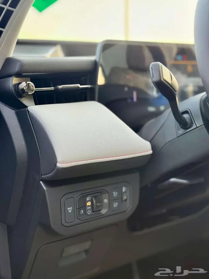 فورد تورس تتانيوم 2026 9