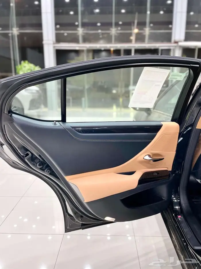 لكزس ES 250 AA بنزين ستاندر سعودي 2025 ابيض - ايود - رمادي 15