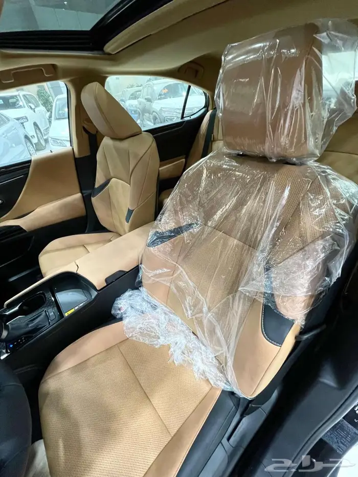 لكزس ES 250 AA بنزين ستاندر سعودي 2025 ابيض - ايود - رمادي 26