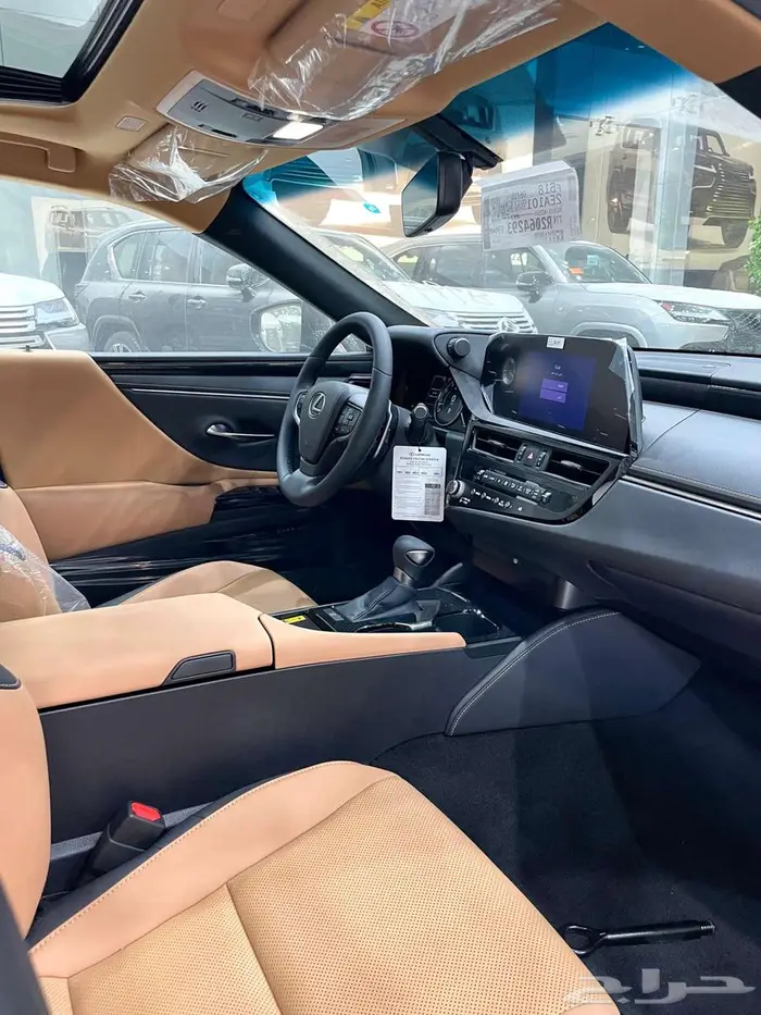 لكزس ES 250 AA بنزين ستاندر سعودي 2025 ابيض - ايود - رمادي 28