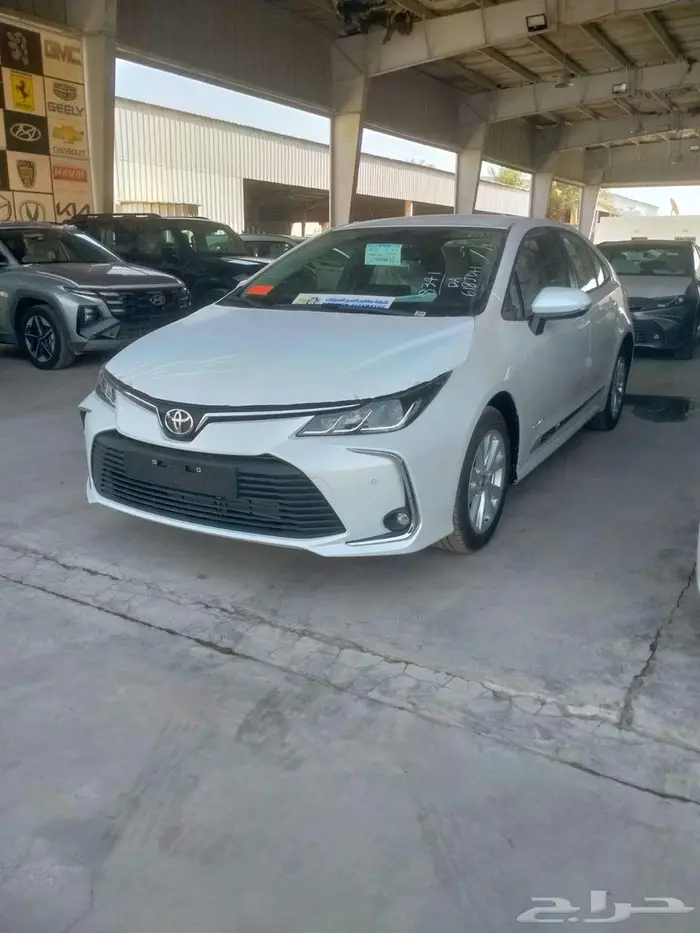 تويوتا كورولا XLI 2.0 مطور بنزين 2025 8