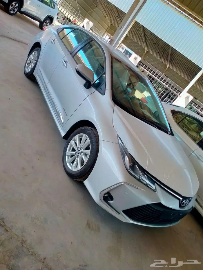 تويوتا كورولا XLI 2.0 مطور بنزين 2025 2