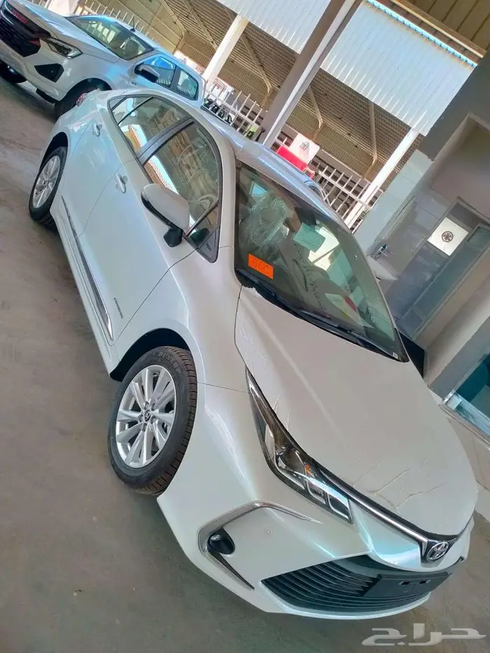 تويوتا كورولا XLI 2.0 مطور بنزين 2025 1