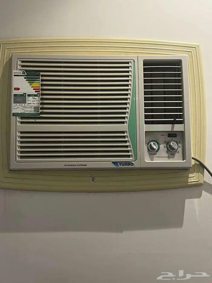 كنب وطاولة طعام للبيع 5