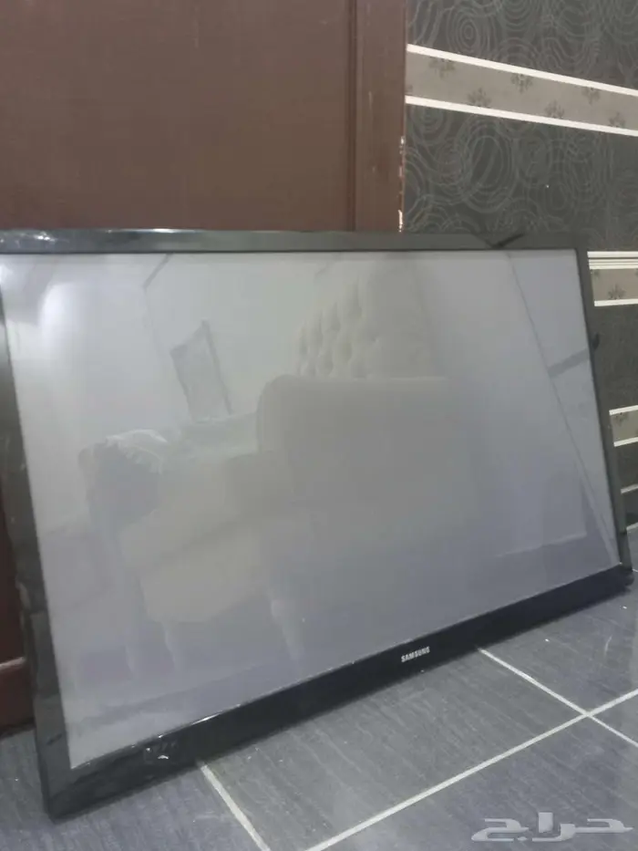 شاشة سامسونج 48 بوصه بدون سمارت 2