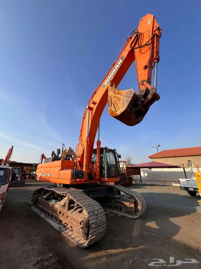 بوكلين دوسان 480 موديل 2015 معرض رواد المعدات 2