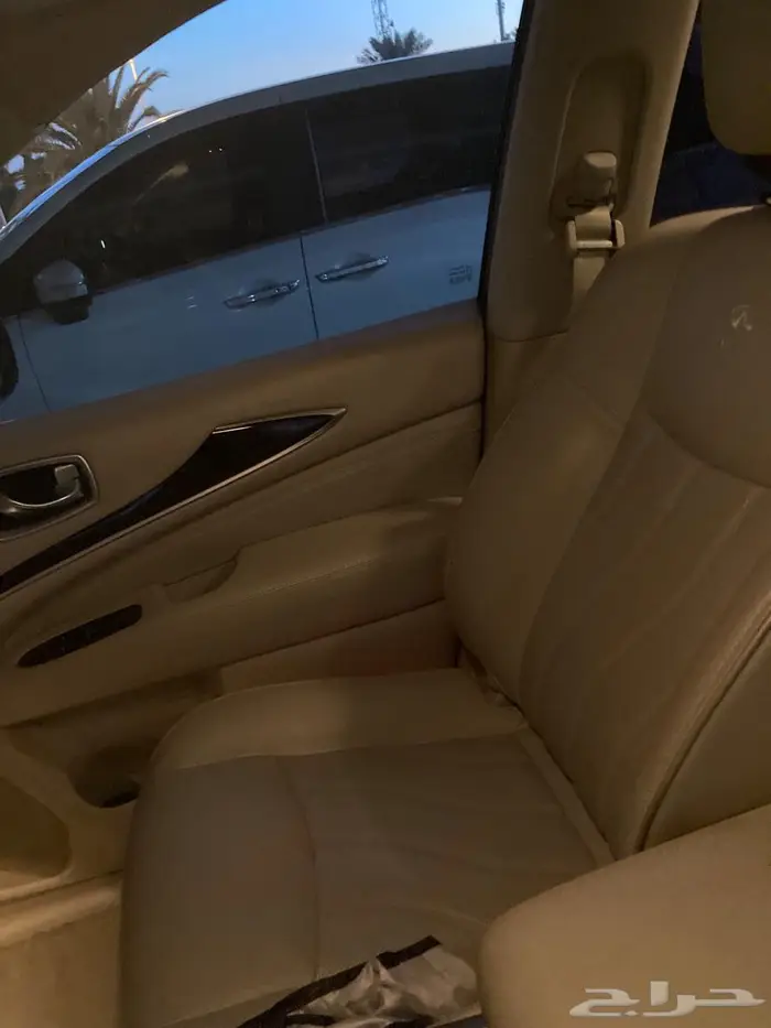 انفينيتي QX60 نظيف مخزن للمستخدم 9