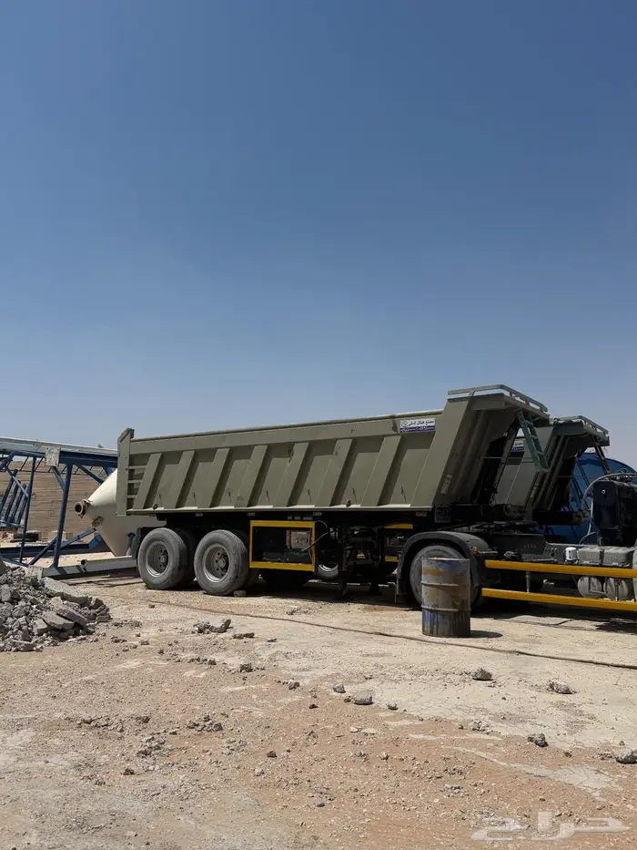 للبيع خمس صناديق قلاب قلابات استعمال خفيف 5