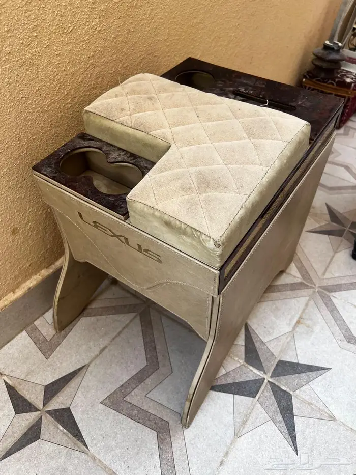 تكايه لاندكروزر و لكزس 2