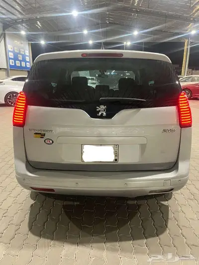 بيجو 5008 موديل 2013 عائليه index