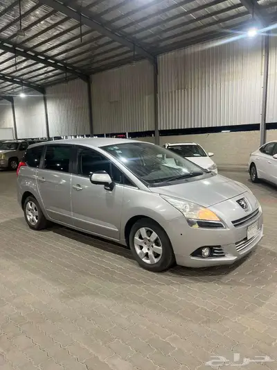 بيجو 5008 موديل 2013 عائليه index