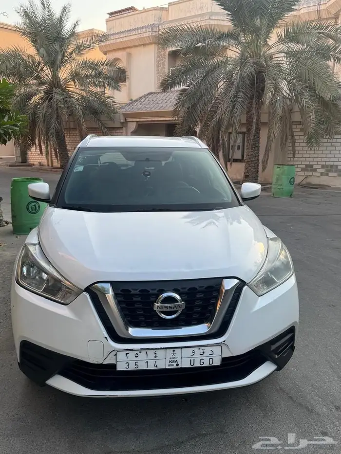 نيسان 1