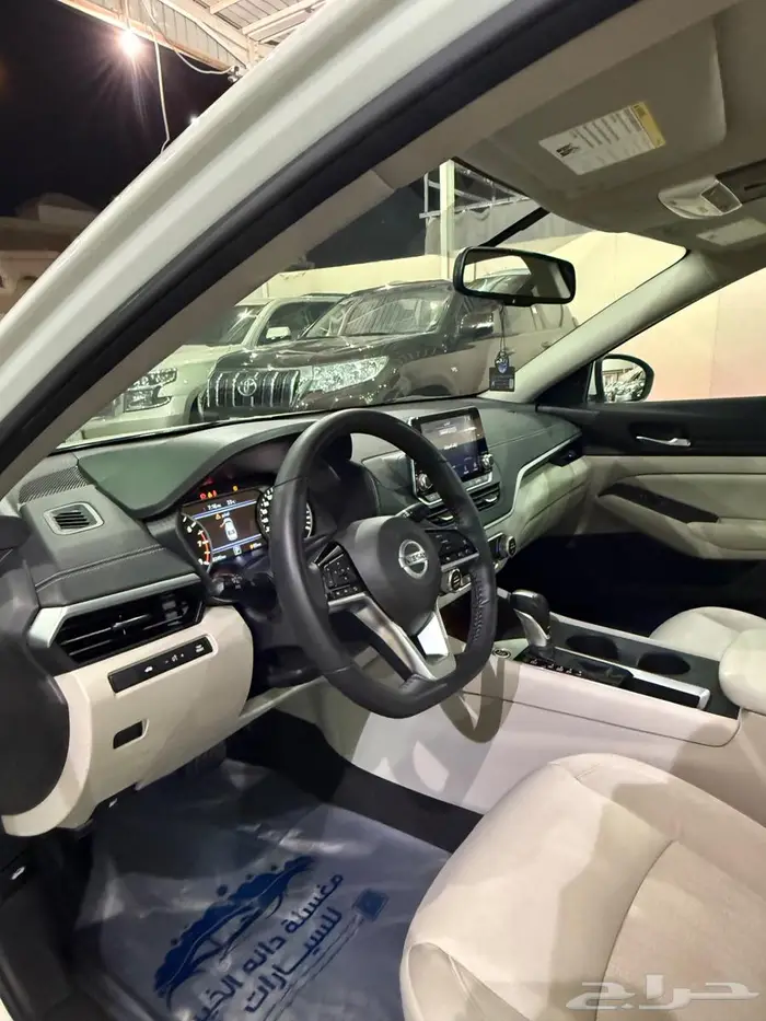 للبيع نيسان التيما موديل 2022 فل كامل 2