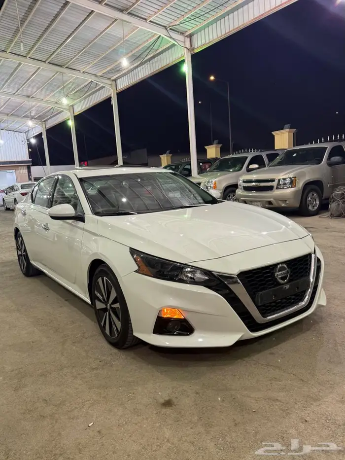 للبيع نيسان التيما موديل 2022 فل كامل 6