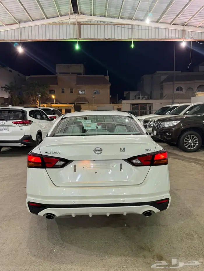 للبيع نيسان التيما موديل 2022 فل كامل 8