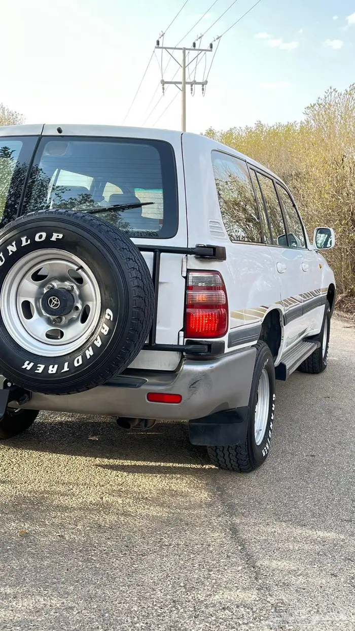 لاند كروزر 9