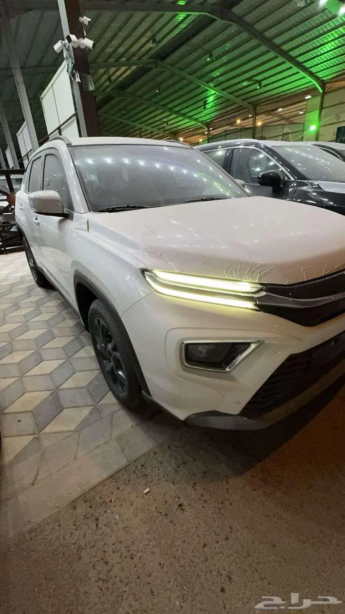 تويوتا اوربان كروز 10