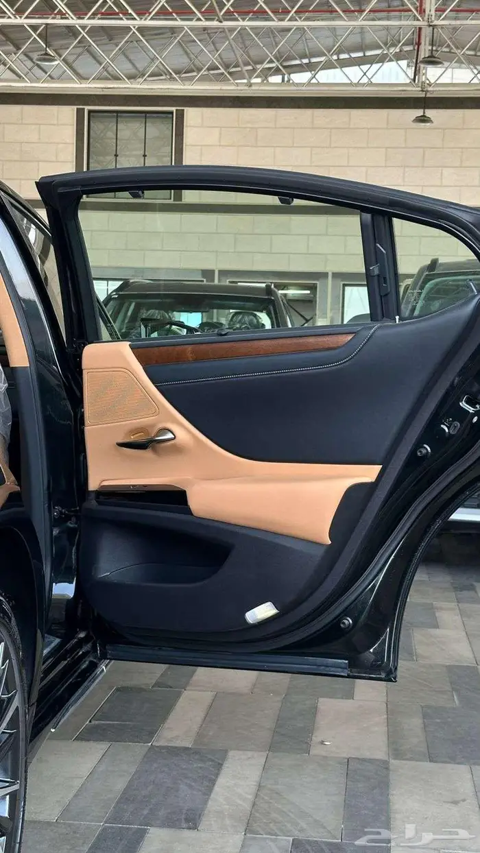 لكزس اي اس 350 2025 5