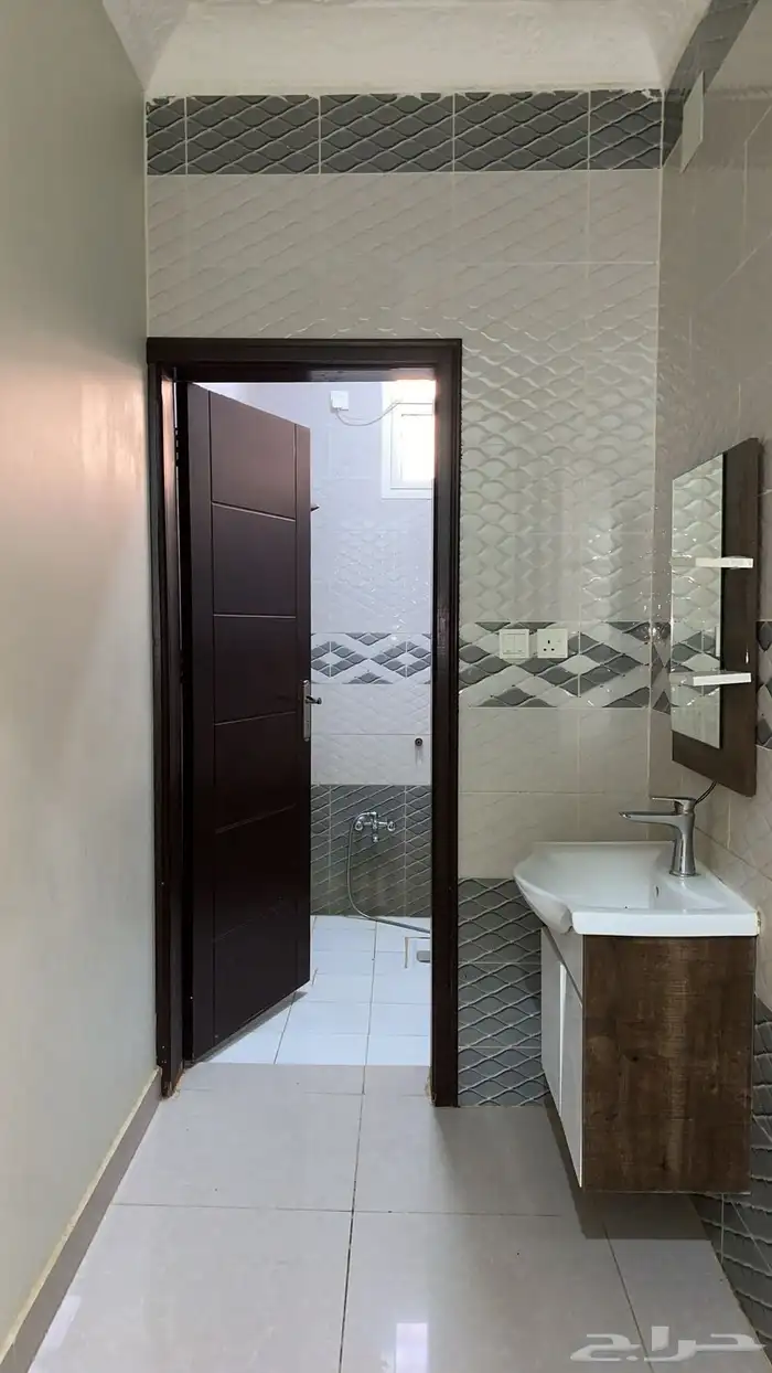 للايجار شقة علوية عوايل شهري 2