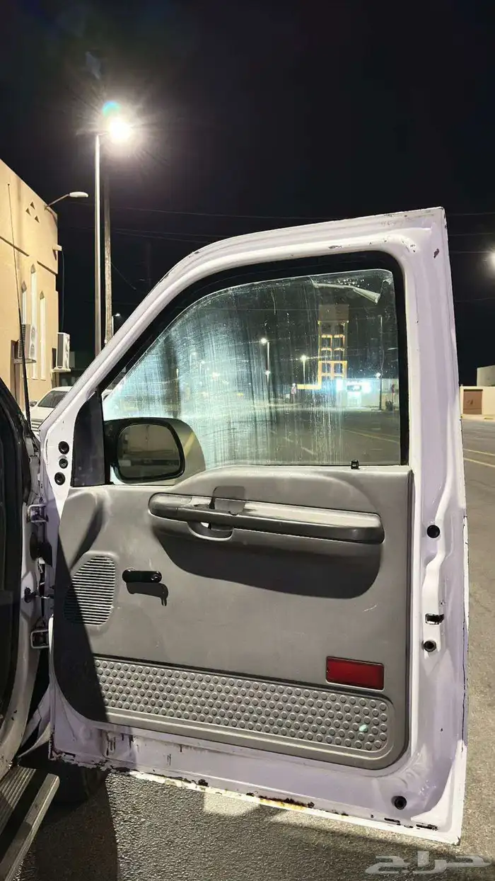 للبيع f 350 موديل2003 اللوحة خارج البيعه 3