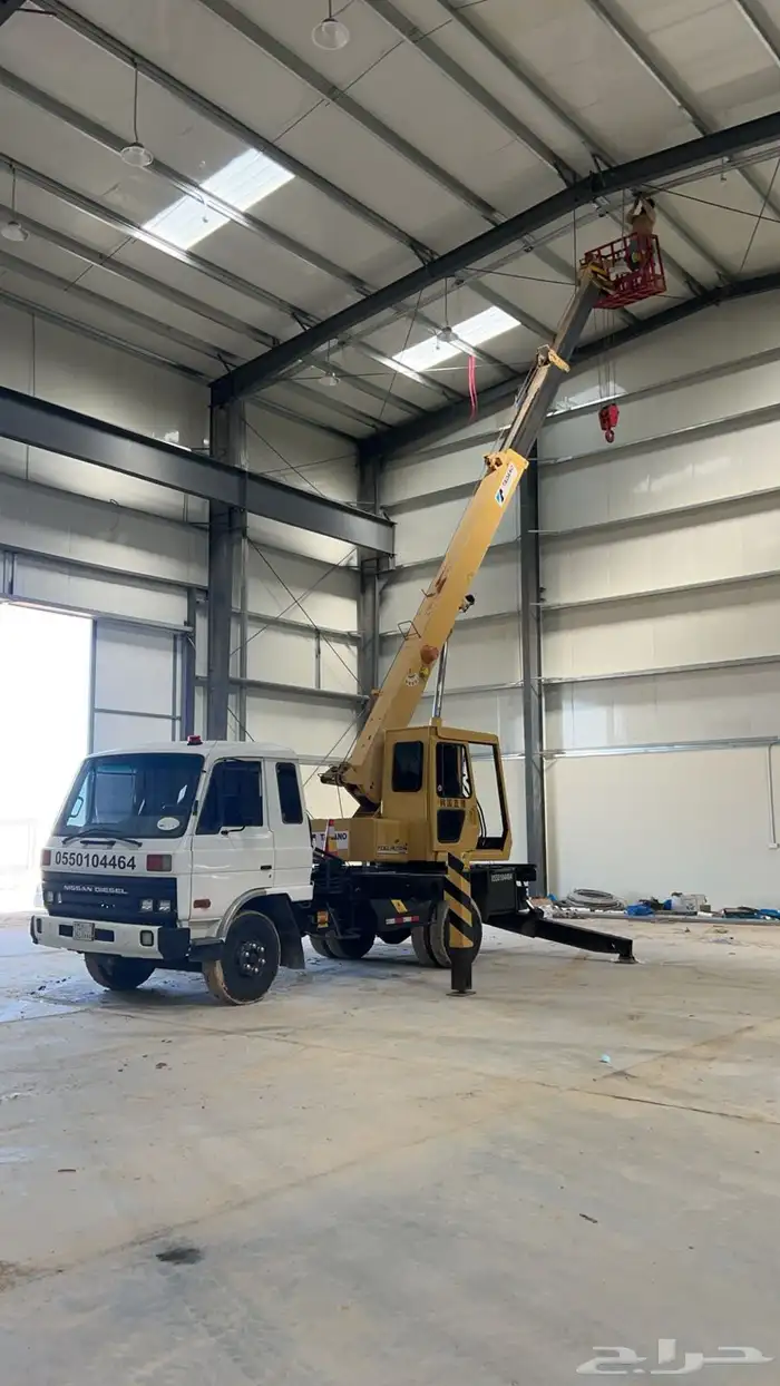 للبيع كرين 7 طن تدانو نيسان 2