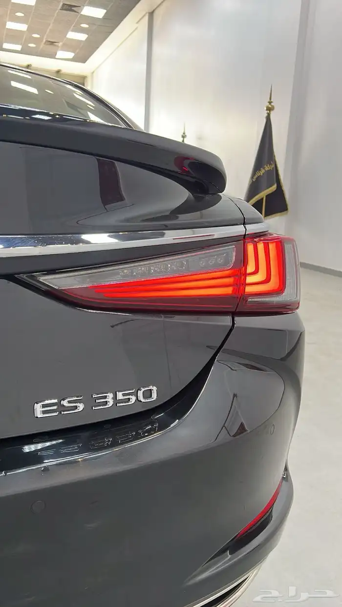 لكزس es2024 5