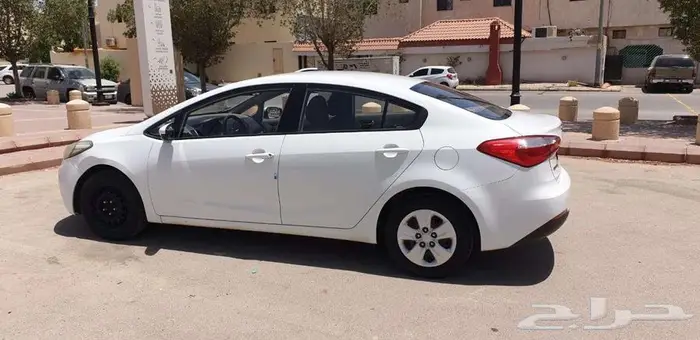 كيا سيراتو ممشى العداد 20 الاستماره والفحص ج والتأمين 10