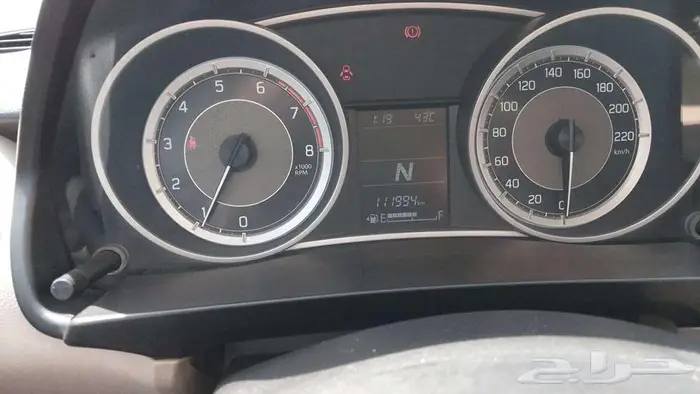 سزوكي ديزاير لون أزرق موديل 23 3