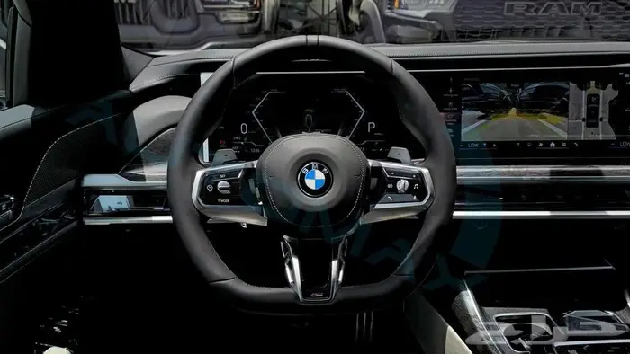 بي ام دبليو 735i M 2026 خليجي اصفار مع ضمان الوكيل 8