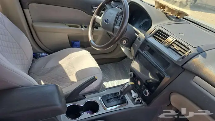 Ford Fusion 4