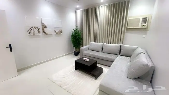 شقه2 للايجار عوائل بموقع مميز مفروشه بحي الصفا 3