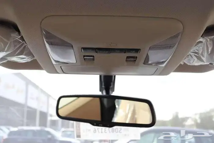 تويوتا راف فورXLE فتحة سقف 2025 بالكاش والاقساط لجميع البنوك 1