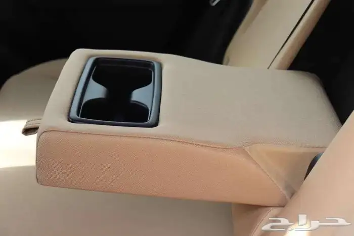 تويوتا راف فورXLE فتحة سقف 2025 بالكاش والاقساط لجميع البنوك 15