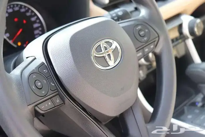 تويوتا راف فورXLE فتحة سقف 2025 بالكاش والاقساط لجميع البنوك 25