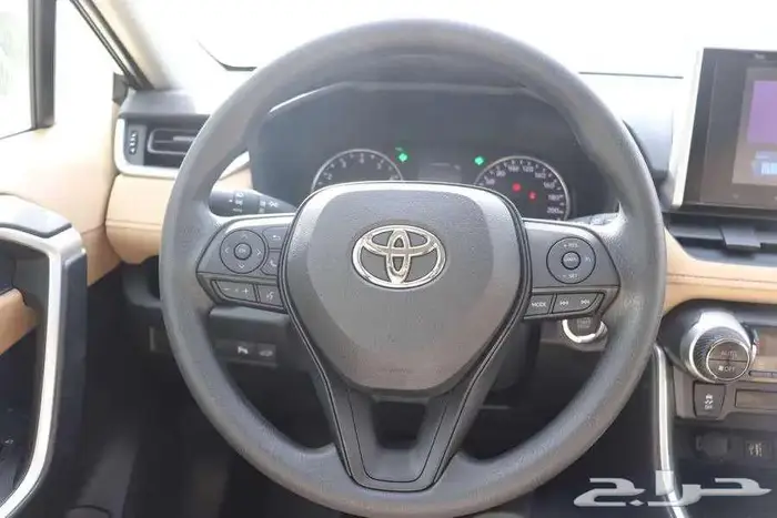 تويوتا راف فورXLE فتحة سقف 2025 بالكاش والاقساط لجميع البنوك 13