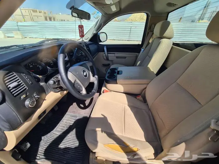 سلفرادو 2011 اسود z71 7