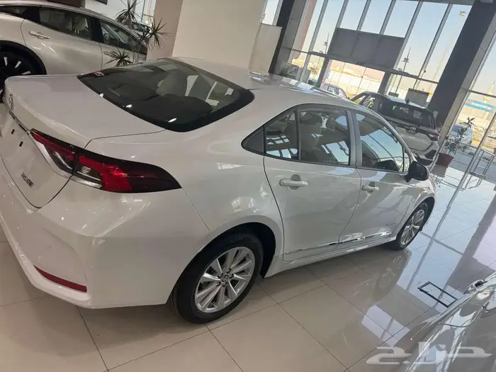 تويوتا كورولا مطور جنوط 2.0 ابيض سعودى 2025 9