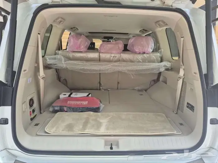 لاندكروزر 2023 GXR 4 مخزن للبيع 1800 كيلو فقط 12