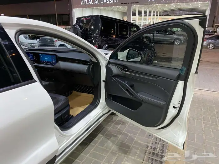فورد تورس ترند 2025 ابيض خليجي ماشيه 9500كم 21