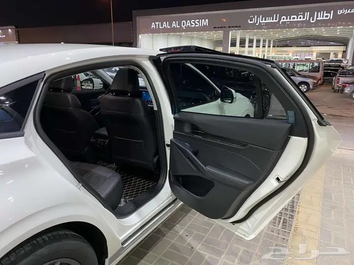 فورد تورس ترند 2025 ابيض خليجي ماشيه 9500كم 24