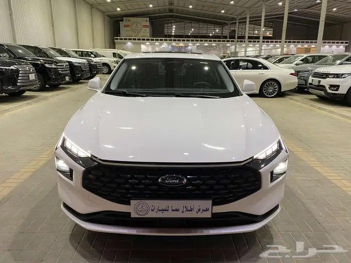 فورد تورس ترند 2025 ابيض خليجي ماشيه 9500كم 0
