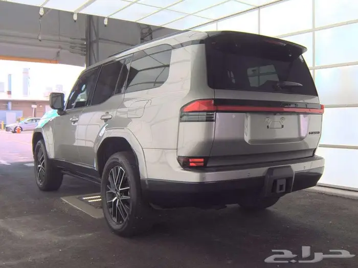 لكزس GX550 بسعر 435 ألف واصل للبيت 4