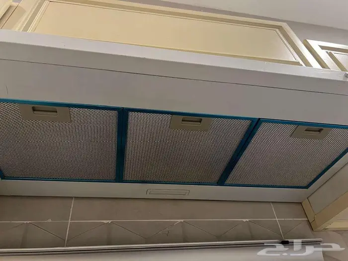 كنب وطاولة طعام للبيع 8