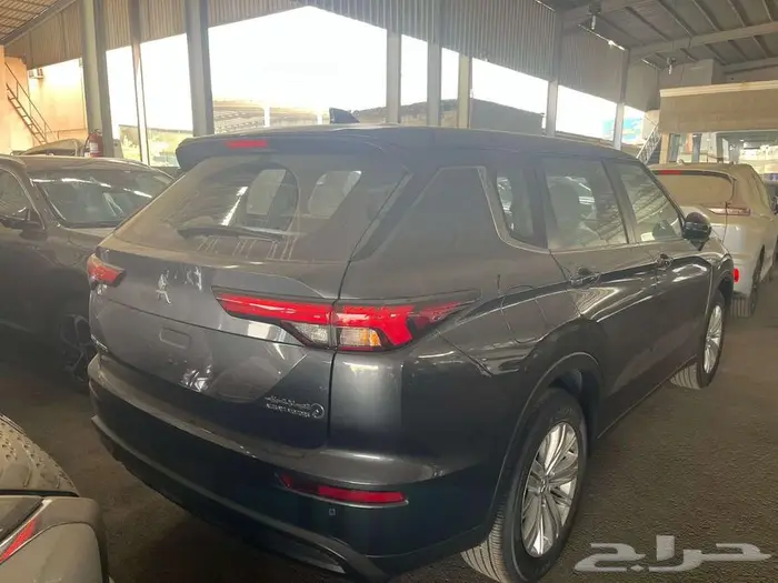 متسوبيشي اوتلاندر استاندر موديل 2025 كاش وتمويل 2