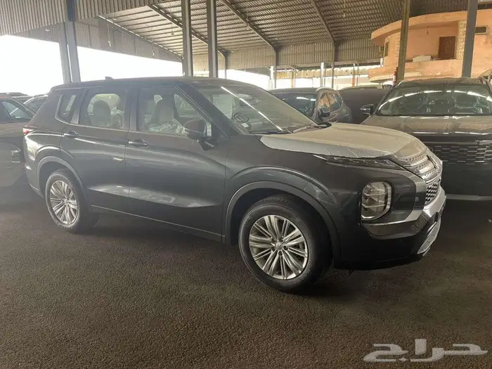 متسوبيشي اوتلاندر استاندر موديل 2025 كاش وتمويل 1